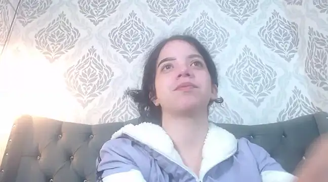 EmmaCowperr online show from 03/19/25, 12:23