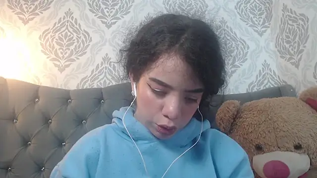 EmmaCowperr online show from 03/15/25, 11:50