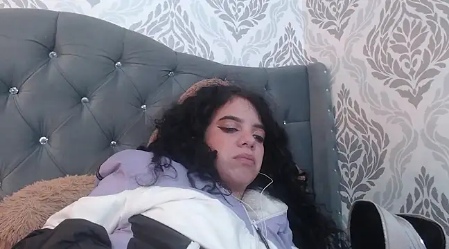 EmmaCowperr online show from 03/07/25, 08:44