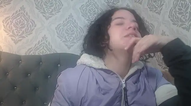 EmmaCowperr online show from 03/21/25, 11:44