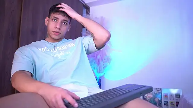 Josep Davies online show from 12/21/25, 07:37