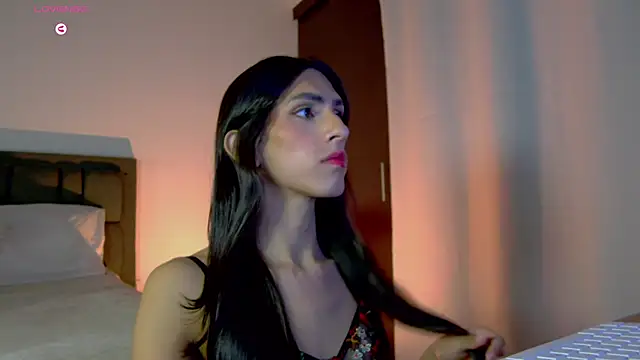 AlanaSofiia online show from 04/13/26, 01:48