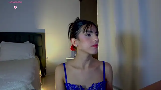 Snapshot of AlanaSofiia chatting on 07/31/26, 04:15 AlanaSofiia online show from 07/31/26, 04:15