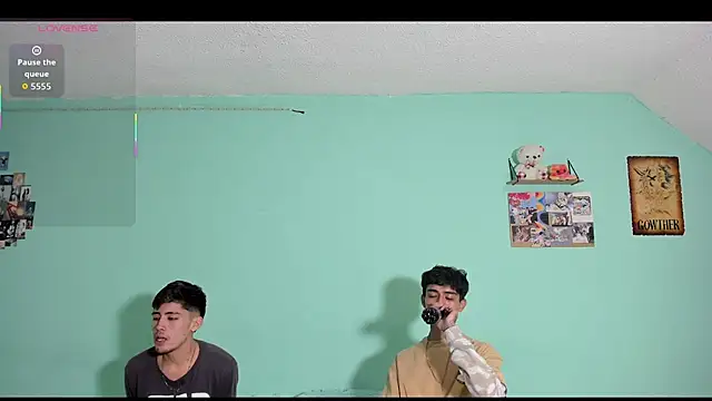 oliverhot2005 online show from 10/25/25, 03:01