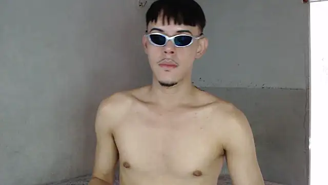 MicaelRian69 online show from 10/26/25, 04:40