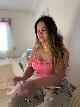 Snapshot of melanny10 chatting on 01/19/25, 08:18 melanny10 online show from 01/19/25, 08:18