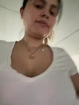 Snapshot of melanny10 chatting on 02/08/25, 02:38 melanny10 online show from 02/08/25, 02:38