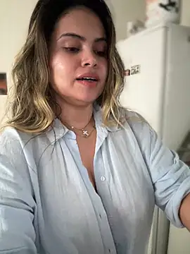 Snapshot of melanny10 chatting on 12/30/24, 11:48 melanny10 online show from 12/30/24, 11:48