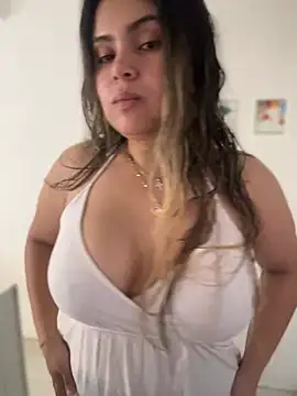 Snapshot of melanny10 chatting on 02/14/25, 11:42 melanny10 online show from 02/14/25, 11:42