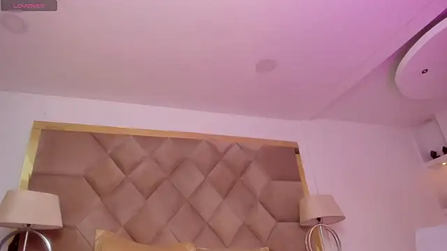 Snapshot of Aisha_cooper chatting on 12/10/24, 04:24 Aisha cooper online show from 12/10/24, 04:24