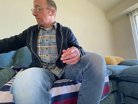 mouser21212 online show from 04/05/26, 05:41