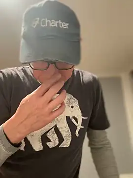 mouser21212 online show from 02/21/25, 02:38