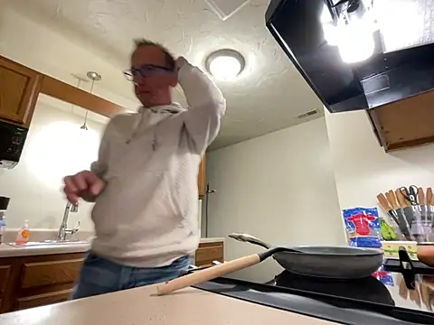 mouser21212 online show from 02/22/26, 01:57