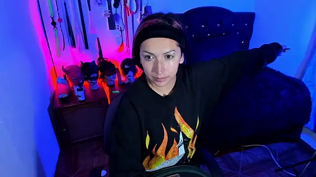 LucyStrike  online show from 01/07/26, 12:37