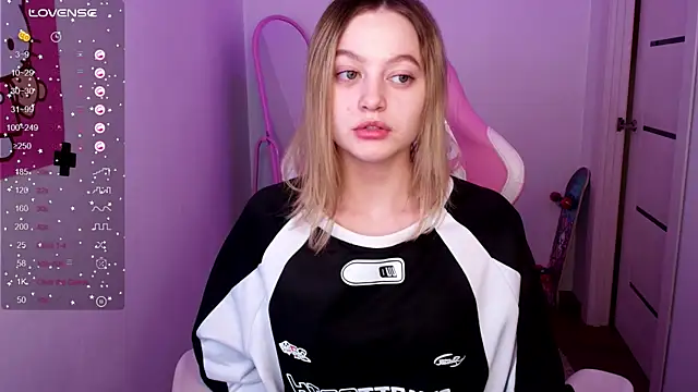 Snapshot of n0_nude chatting on 01/14/25, 09:09 n0 nude online show from 01/14/25, 09:09