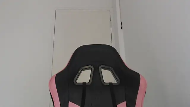 Snapshot of Emily_Guerra1 chatting on 02/27/25, 03:15 Emily Guerra1 online show from 02/27/25, 03:15