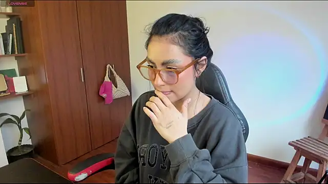 Dahian-peach online show from 03/25/26, 08:08