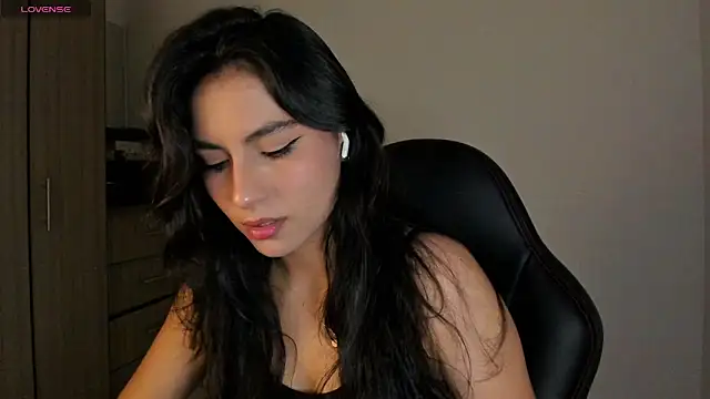 Dahian-peach online show from 10/13/25, 04:25