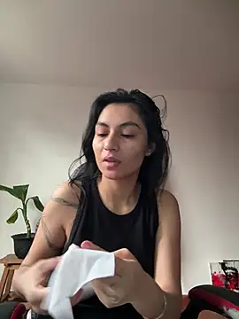 Dahian-peach online show from 04/23/26, 12:22