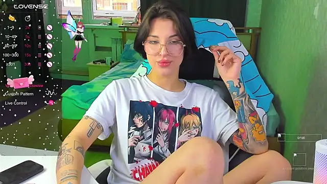 folinskayyya online show from 11/18/25, 03:43