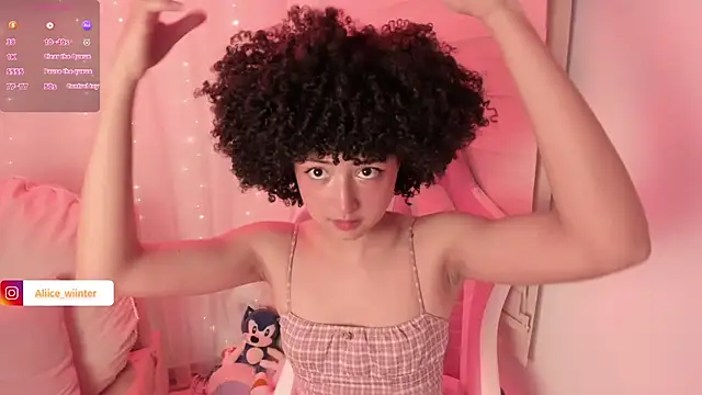 Snapshot of Alice_winter_ chatting on 12/04/25, 06:18 Alice winter online show from 12/04/25, 06:18