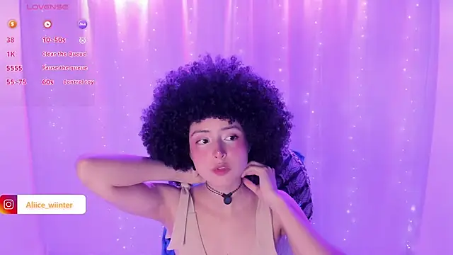 Snapshot of Alice_winter_ chatting on 03/19/25, 07:27 Alice winter online show from 03/19/25, 07:27