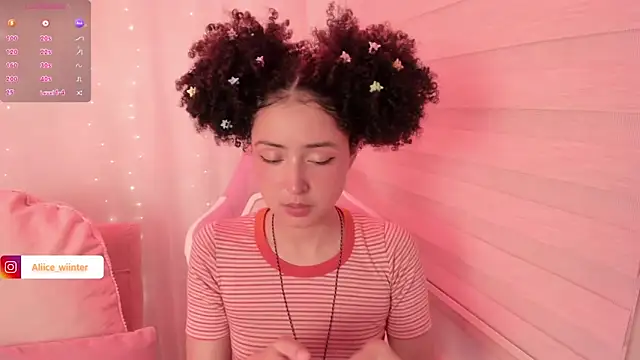 Snapshot of Alice_winter_ chatting on 12/02/25, 06:09 Alice winter online show from 12/02/25, 06:09