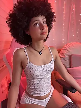 Snapshot of Alice_winter_ chatting on 12/15/25, 07:09 Alice winter online show from 12/15/25, 07:09