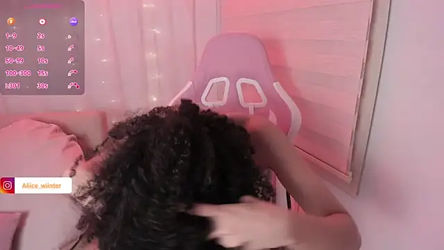 Alice winter  online show from 03/25/26, 06:07