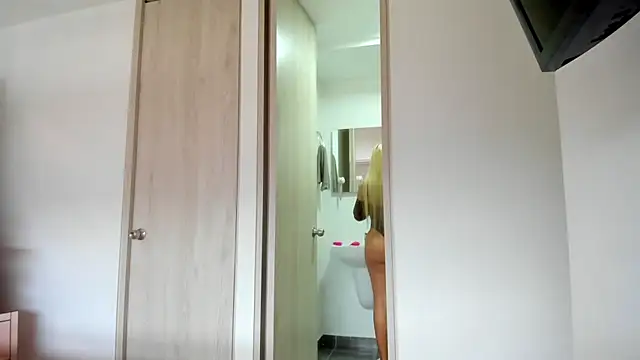 candy-sam28 online show from 10/03/25, 05:14