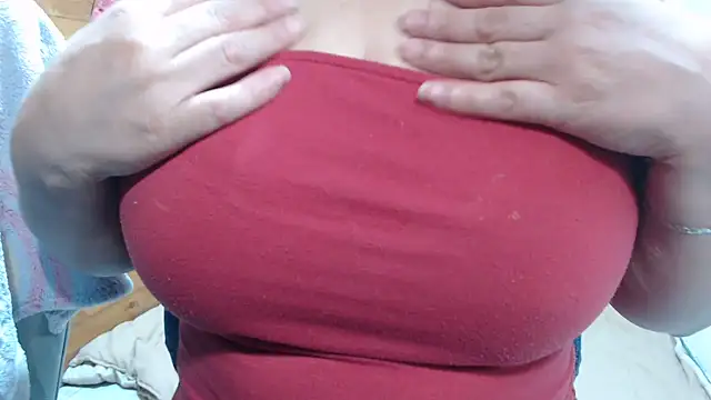 Snapshot of lilisa777 chatting on 07/14/26, 02:05 lilisa777 online show from 07/14/26, 02:05