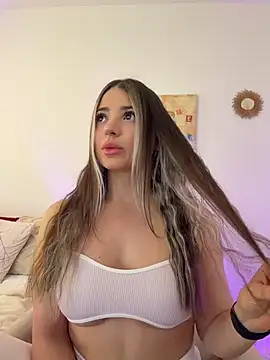 Snapshot of Ashleyjenner_ chatting on 04/16/26, 02:51 Ashleyjenner online show from 04/16/26, 02:51