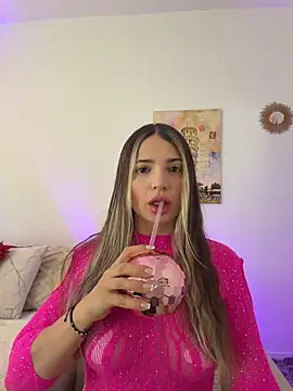 Snapshot of Ashleyjenner_ chatting on 04/14/26, 02:33 Ashleyjenner online show from 04/14/26, 02:33