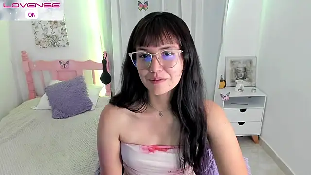 cute roxy online show from 11/06/25, 02:15