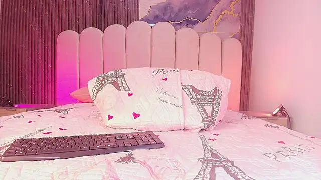 hot dione online show from 03/26/26, 07:12