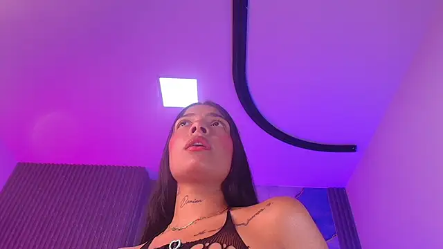 hot dione online show from 04/11/26, 07:17