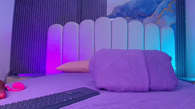 hot dione online show from 04/07/26, 07:15