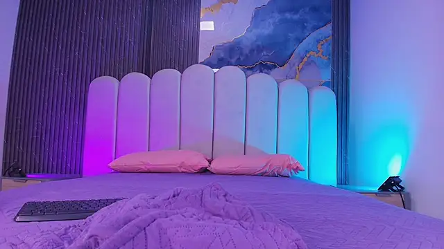 hot dione online show from 03/27/26, 07:15