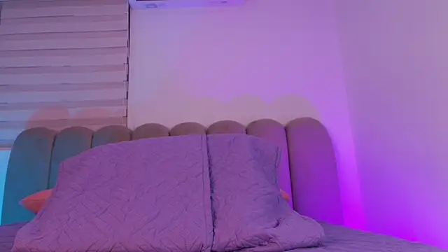 hot dione online show from 11/27/25, 07:14