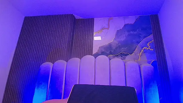 Snapshot of hot_dione chatting on 01/15/26, 07:17 hot dione online show from 01/15/26, 07:17