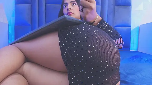 hot dione online show from 10/22/25, 07:13