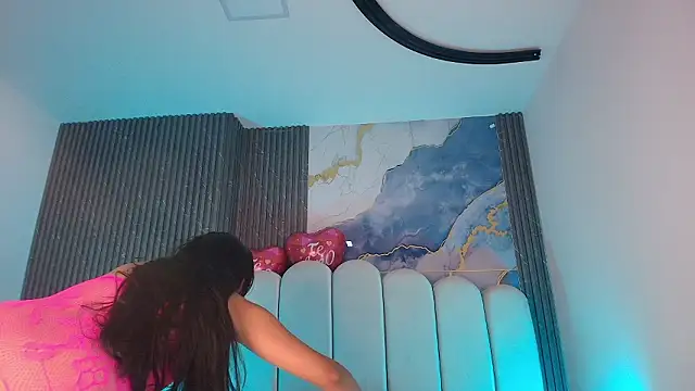 Snapshot of hot_dione chatting on 02/19/26, 07:22 hot dione online show from 02/19/26, 07:22