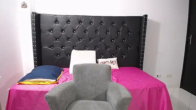 renata salinas 1 online show from 03/04/26, 09:33