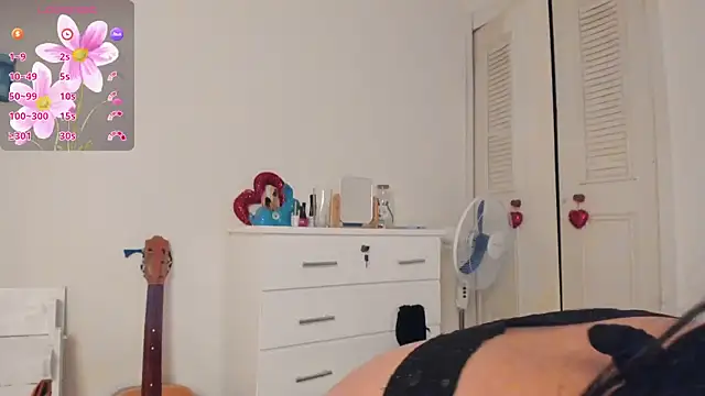 LisaHadwin online show from 11/15/25, 09:08