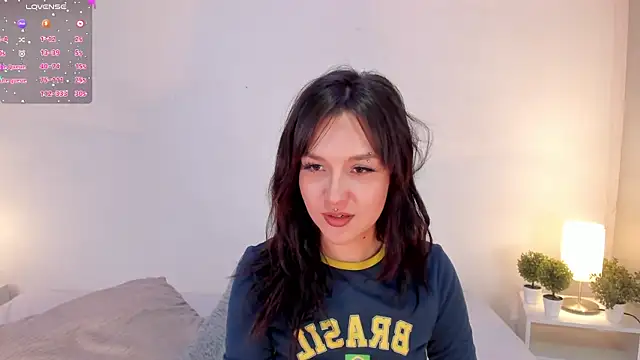 Snapshot of isa_molly chatting on 02/13/25, 10:00 isa molly online show from 02/13/25, 10:00