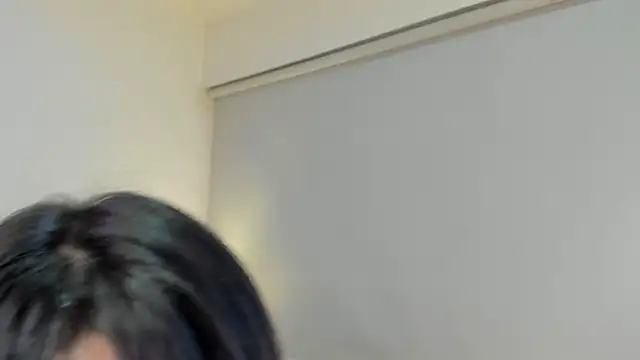 Snapshot of isa_molly chatting on 02/03/25, 10:32 isa molly online show from 02/03/25, 10:32