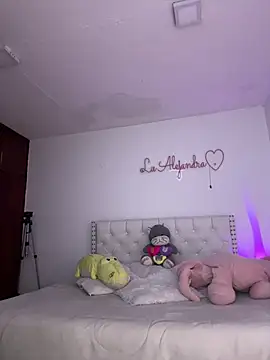 alee lenoxx online show from 04/23/26, 11:06