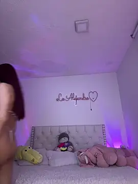 alee lenoxx online show from 12/22/25, 09:42