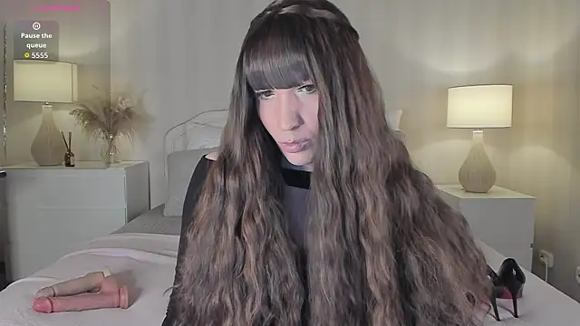 Snapshot of valeriasecret chatting on 10/17/25, 05:44 valeriasecret online show from 10/17/25, 05:44