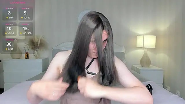 Snapshot of valeriasecret chatting on 07/12/26, 02:23 valeriasecret online show from 07/12/26, 02:23